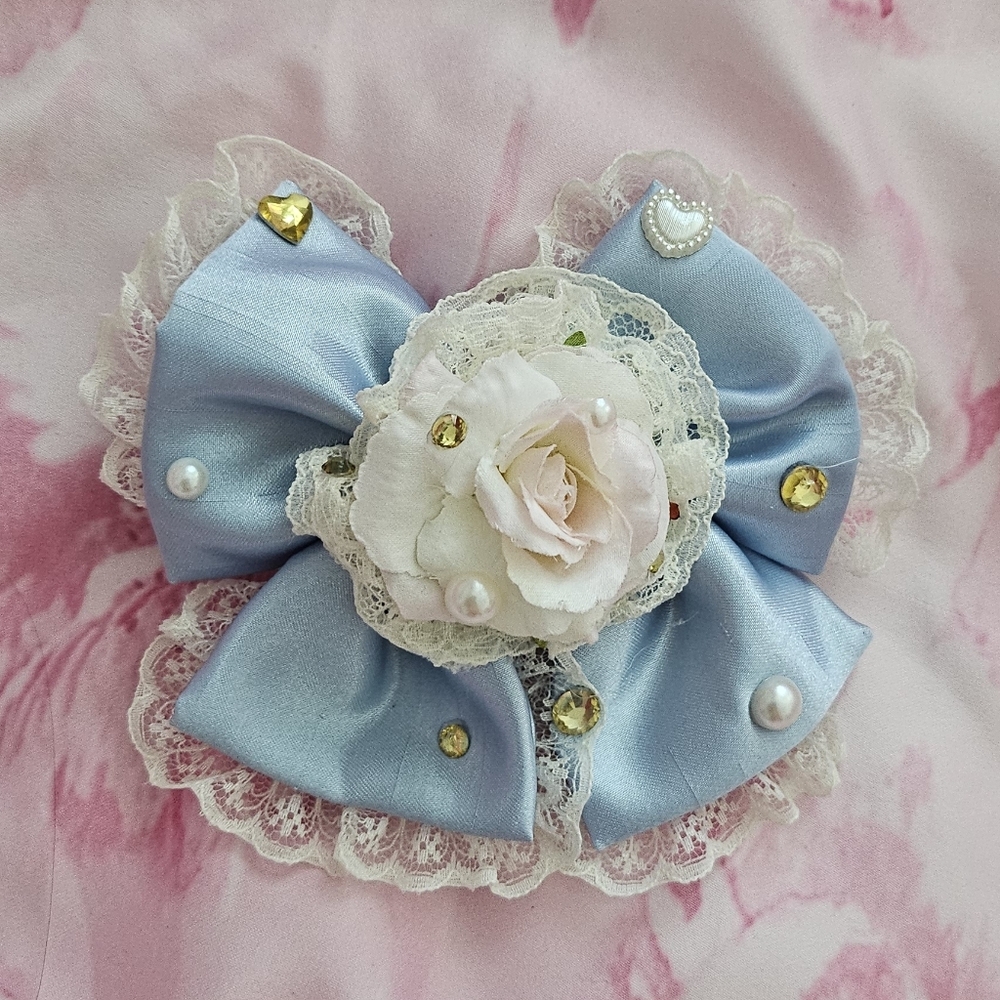 La Pafait Gyaru Lolita Sax Blue And White Rhinestone Bow With Lace Trim